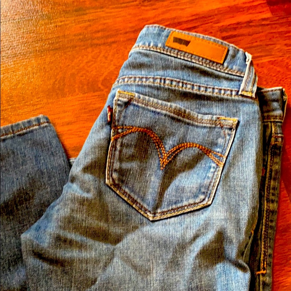 🔥5/$15🔥 Levi - Red Tab Demi Curve